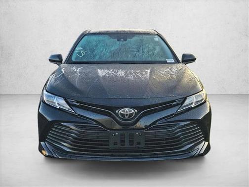 Midnight Black Metallic 2018 Toyota Camry LE