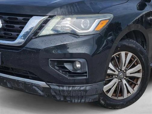 2017 Nissan Pathfinder SV