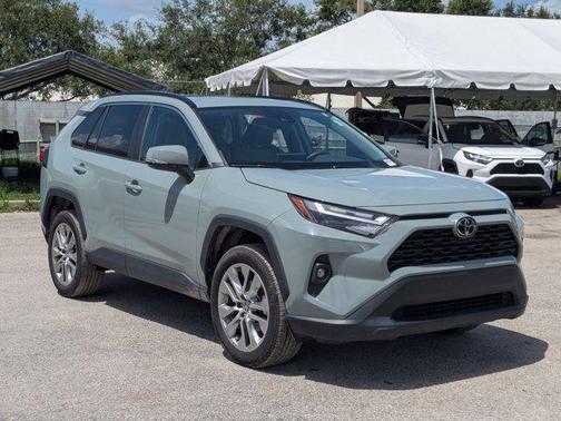 2022 Toyota RAV4 XLE Premium