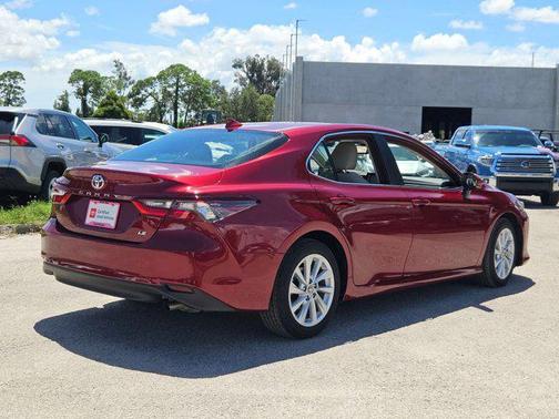 2022 Toyota Camry LE