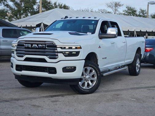 2025 RAM 3500 Laramie Crew Cab 4x4 8' Box