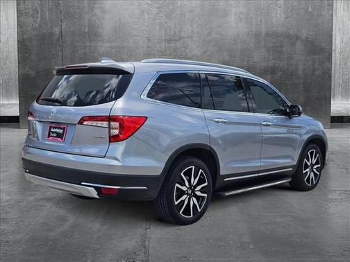 2019 Honda Pilot Touring 8-Passenger