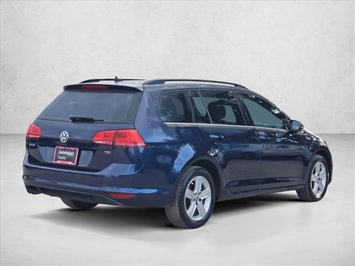 2015 Volkswagen Golf SportWagen TDI S 4-Door