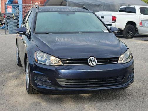 2015 Volkswagen Golf SportWagen TDI S 4-Door