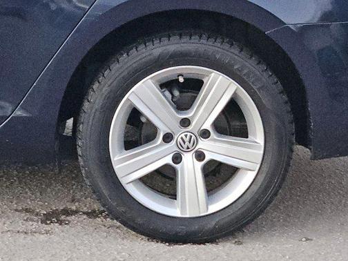2015 Volkswagen Golf SportWagen TDI S 4-Door