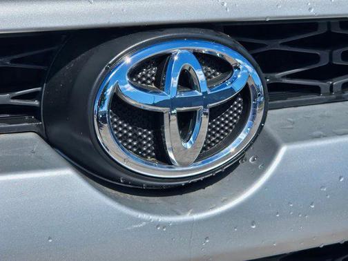 Classic Silver Metallic 2019 Toyota 4Runner SR5