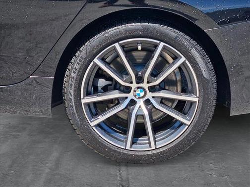 2022 BMW 330 330i