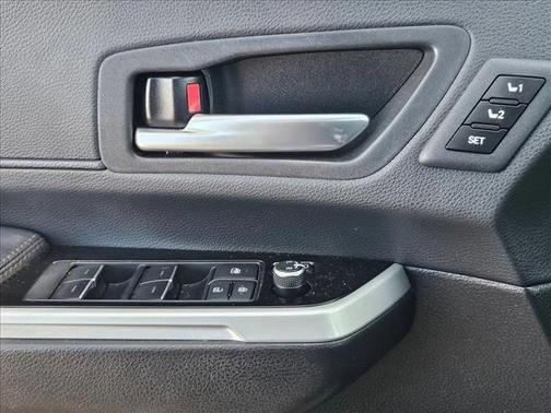 2025 Toyota Sienna Limited