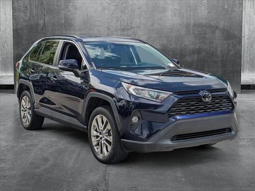 2019 Toyota RAV4 XLE Premium
