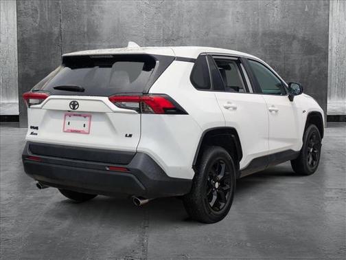 2022 Toyota RAV4 LE