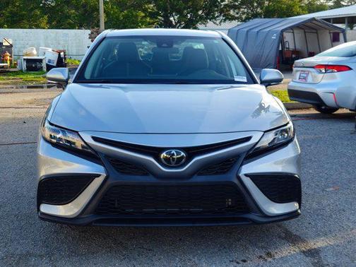 Celestial Silver Metallic 2024 Toyota Camry SE