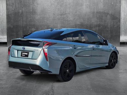 2017 Toyota Prius Three Touring