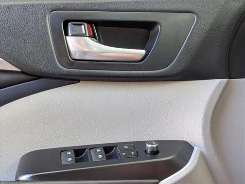 Celestial Silver Metallic 2018 Toyota Highlander XLE