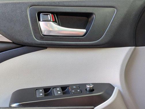 Celestial Silver Metallic 2018 Toyota Highlander XLE