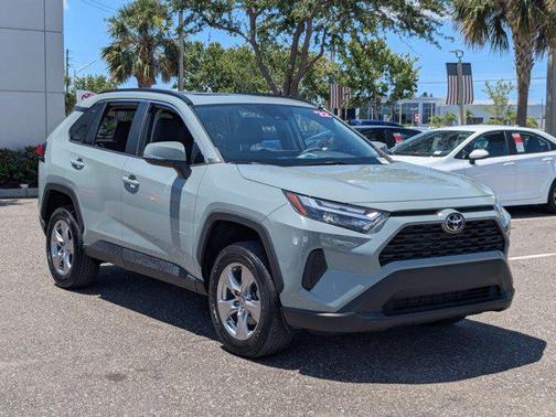 2022 Toyota RAV4 XLE