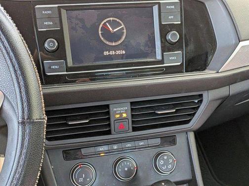 Pure White 2022 Volkswagen Jetta 1.5T S