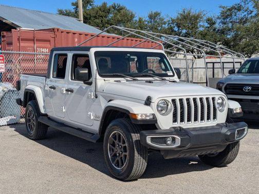 2022 Jeep Gladiator Overland