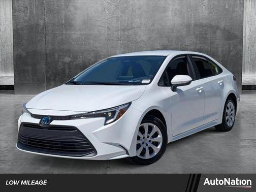 2025 Toyota Corolla Hybrid SE