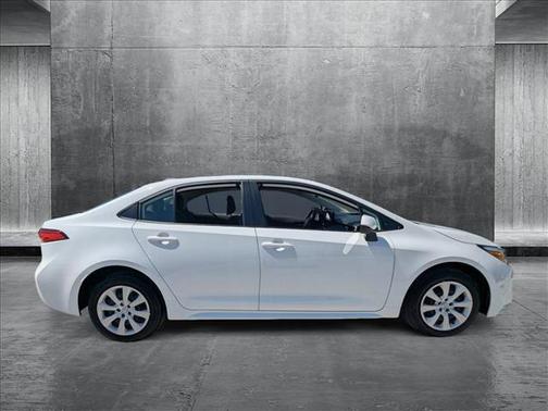 2025 Toyota Corolla Hybrid SE