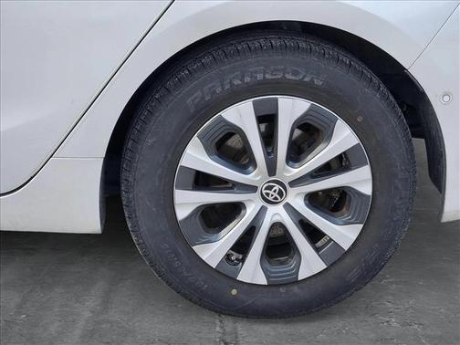 2021 Toyota Prius LE