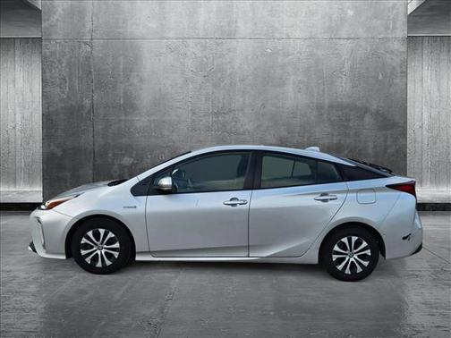 2021 Toyota Prius LE