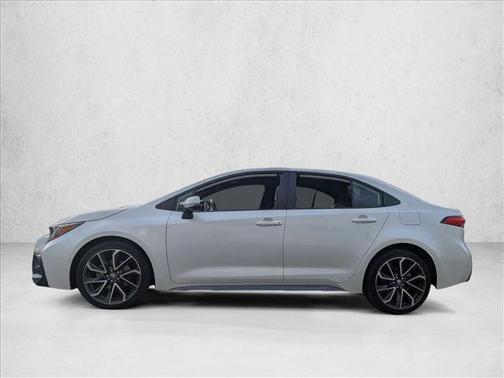 Blizzard Pearl 2021 Toyota Corolla SE