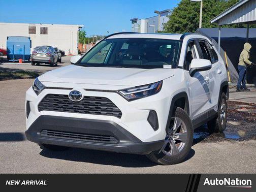 2025 Toyota RAV4 Hybrid XLE