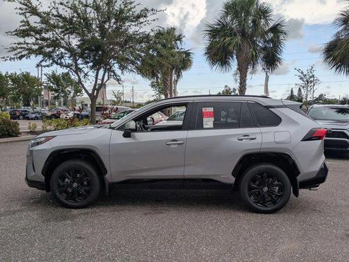 2025 Toyota RAV4 Hybrid SE
