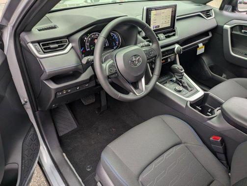 2025 Toyota RAV4 Hybrid SE