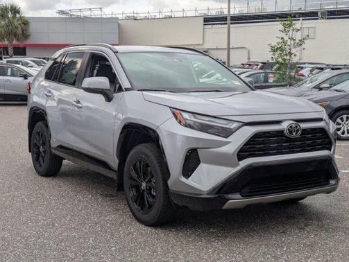 2025 Toyota RAV4 Hybrid SE