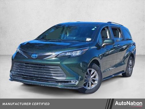 2022 Toyota Sienna XLE