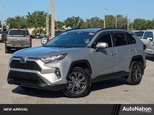 2022 Toyota RAV4 Hybrid XLE Premium