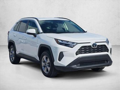 2025 Toyota RAV4 Hybrid XLE