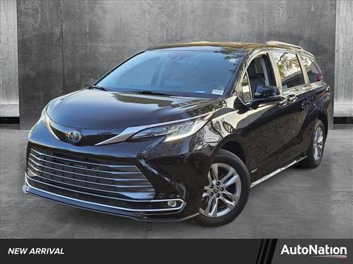 2021 Toyota Sienna Limited 7-Passenger