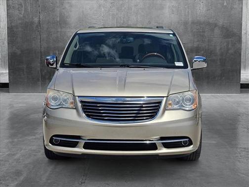2013 Chrysler Town & Country Limited