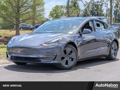 2022 Tesla Model 3 Long Range