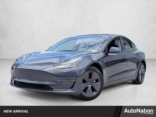 Gray 2022 Tesla Model 3 Long Range