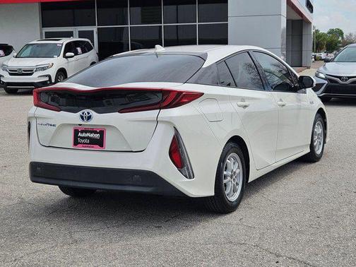 Blizzard Pearl 2017 Toyota Prius Prime Premium