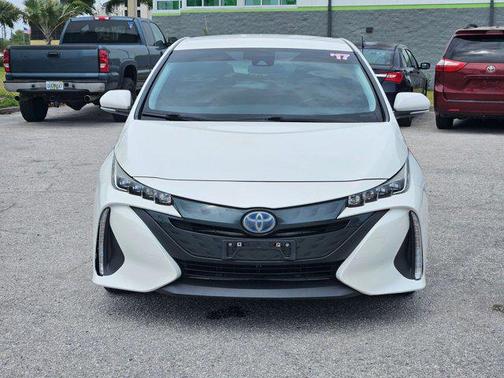 Blizzard Pearl 2017 Toyota Prius Prime Premium