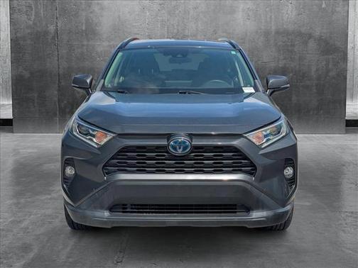 2020 Toyota RAV4 Hybrid XLE