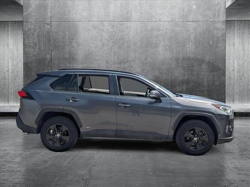 2020 Toyota RAV4 Hybrid XLE
