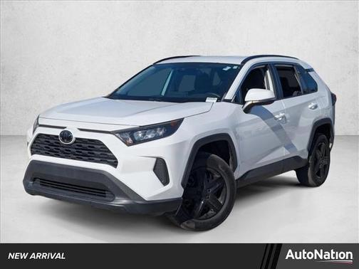2020 Toyota RAV4 LE
