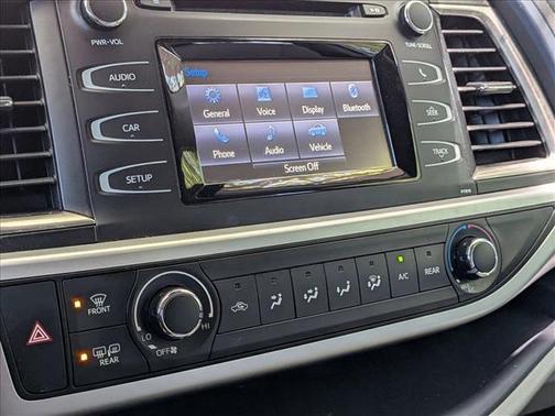 Celestial Silver Metallic 2019 Toyota Highlander LE I4