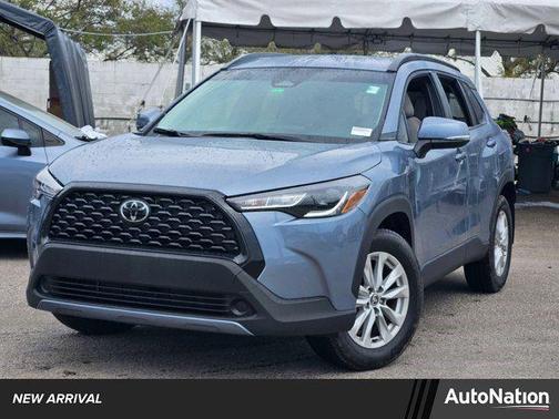 2024 Toyota Corolla Cross LE