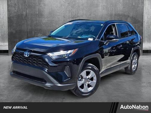 2022 Toyota RAV4 Hybrid XLE