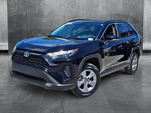 2022 Toyota RAV4 Hybrid XLE