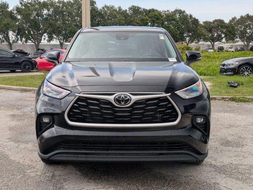 2022 Toyota Highlander LE
