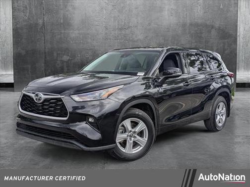 2022 Toyota Highlander LE