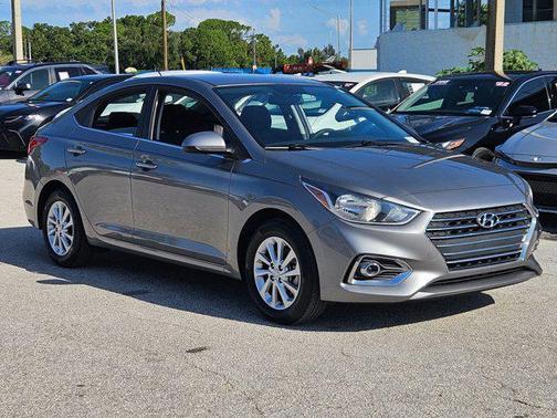 2022 Hyundai Accent SEL