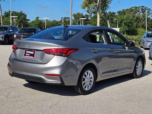 2022 Hyundai Accent SEL